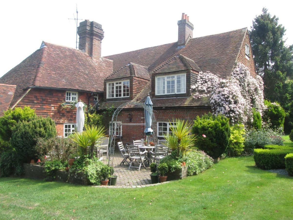 Clayton Wickham Farmhouse Bed & Breakfast Hurstpierpoint Exterior photo